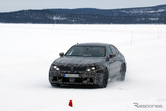 BMW M5セダン 改良新型のプロトタイプ