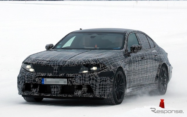 BMW M5セダン 改良新型のプロトタイプ