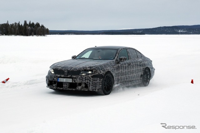 BMW M5セダン 改良新型のプロトタイプ