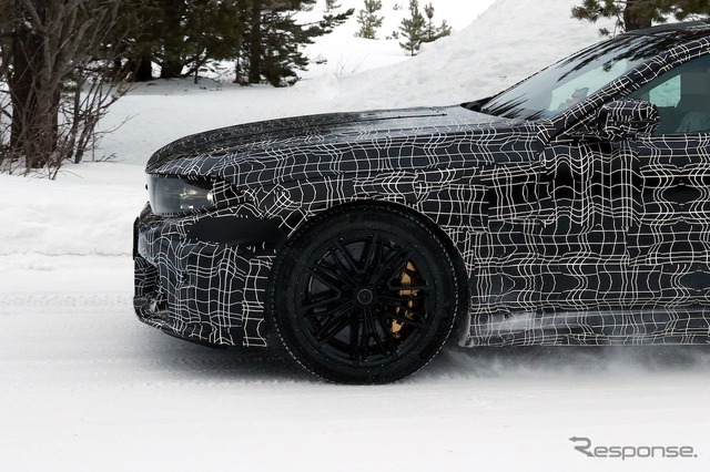 BMW M5セダン 改良新型のプロトタイプ