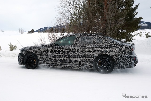 BMW M5セダン 改良新型のプロトタイプ