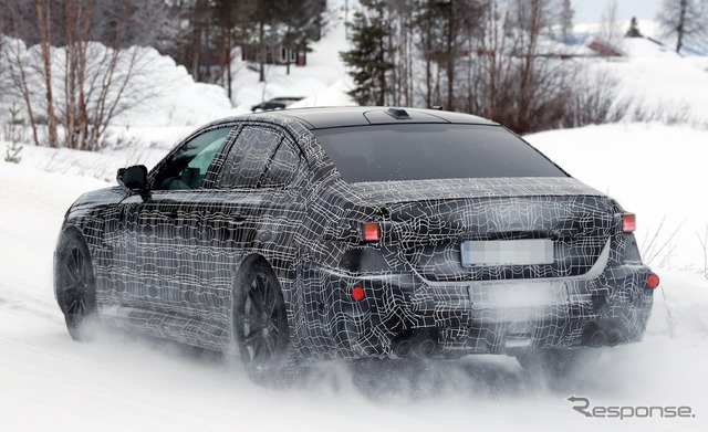 BMW M5セダン 改良新型のプロトタイプ