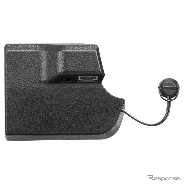 カーメイト「N-BOX専用増設電源ソケット&USB ダウンライト付き」