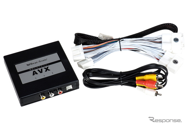 トヨタディスプレイオーディオ用外部入力アダプターの一例(ビートソニック・AVX02)。