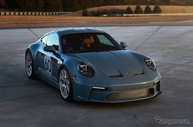 ポルシェの60周年記念限定車『911 S/T』