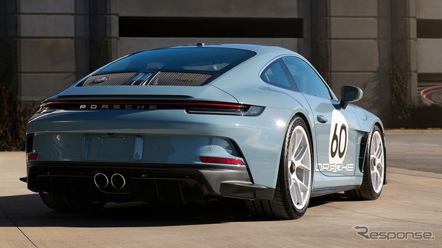 ポルシェの60周年記念限定車『911 S/T』