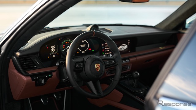 ポルシェの60周年記念限定車『911 S/T』