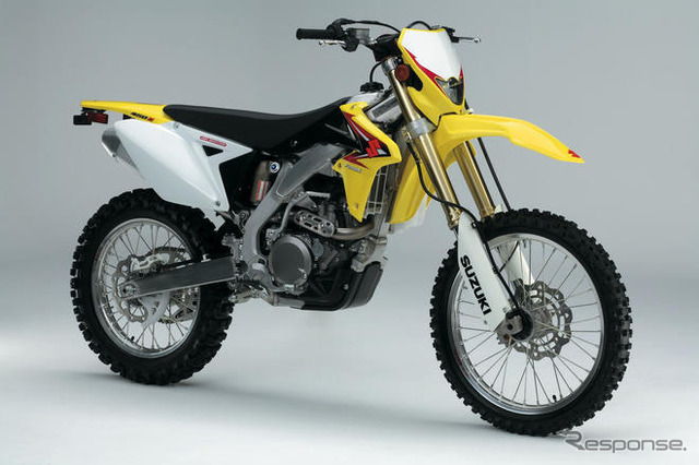 スズキ、海外市場向けバイクの2010年モデル3機種を発表