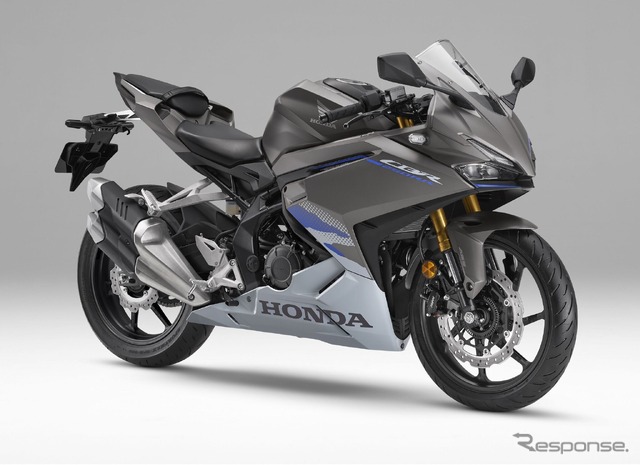 ホンダ CBR250RR（マットビュレットシルバー）