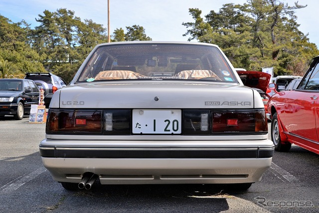 静岡・三保レトロカーフェスティバル いすゞ+スバルミーティング