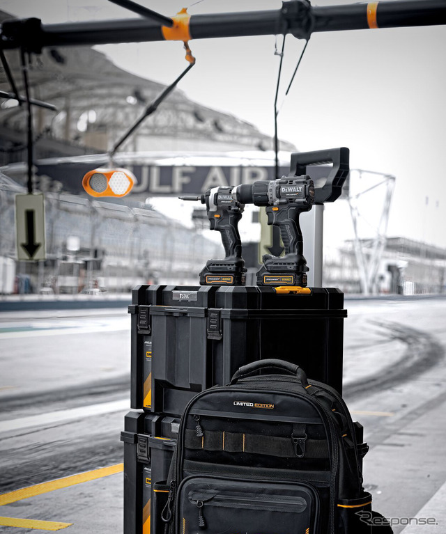 DEWALT×McLaren F1チーム TSTAKタワー