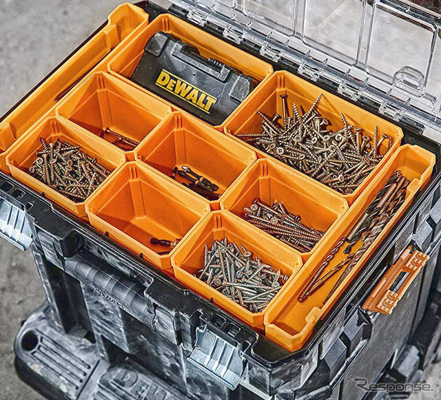 DEWALT×McLaren F1チーム TSTAKタワー