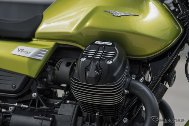 モトグッツィ V7スポルト(レニャーノグリーン)