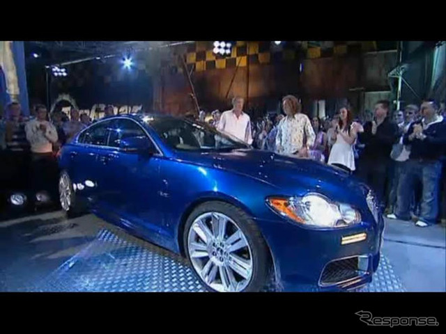 ジャガー XFR 対 BMW M5…世界最速セダンはどっちだ?