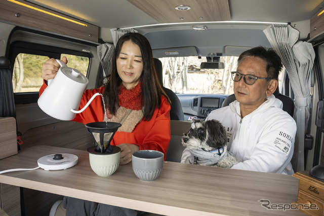 外部電源を接続していれば車内のコンセントで家電が使える