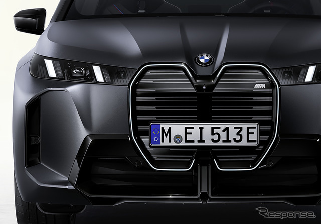 BMW『iX』改良新型の「M70 xDrive」