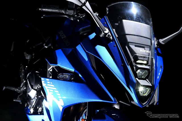 スズキ GSX-8R