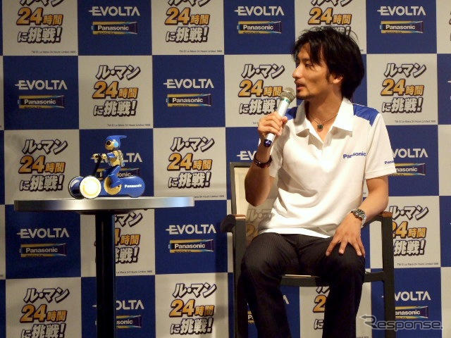 ルマン24時間を電池2本で…『エボルタ号』デモ走行