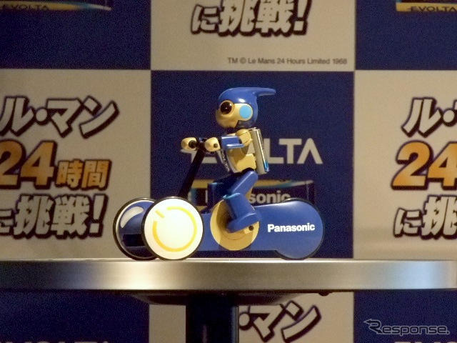 ルマン24時間を電池2本で…『エボルタ号』デモ走行