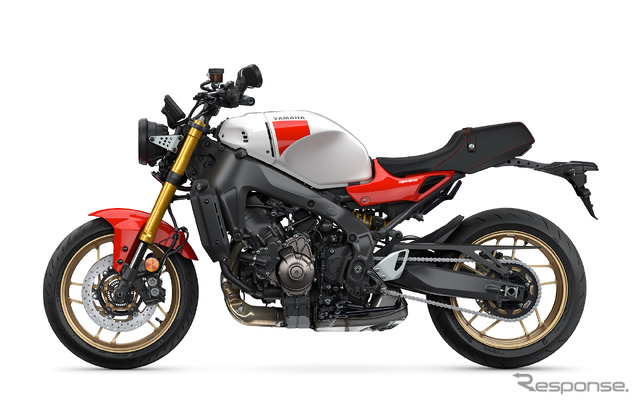 ヤマハ XSR900 2025年モデル(シルキーホワイト)