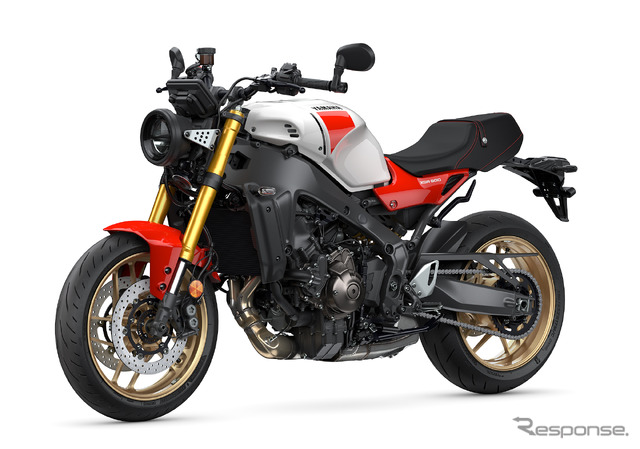 ヤマハ XSR900 2025年モデル(シルキーホワイト)