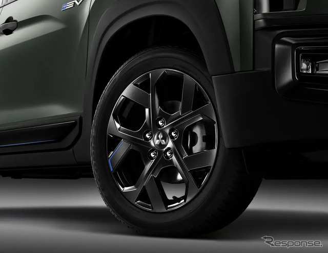 三菱『エクスパンダー』の限定車「HEV PLAY」