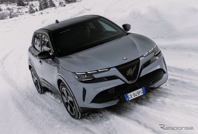 アルファロメオ『ジュニア』のハイブリッド4WD「イブリダQ4」