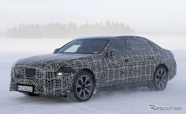 BMW 7シリーズ 改良新型のプロトタイプ
