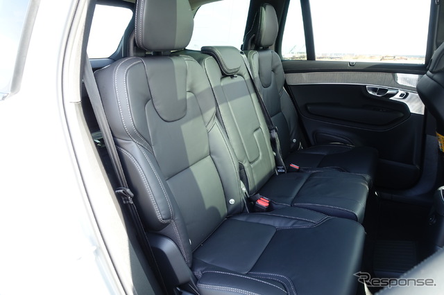 ボルボ XC90 ウルトラT8 AWD PHEV