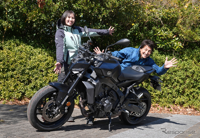 丸山浩(左)とまあさ(右)がホンダ Eクラッチとヤマハ Y-AMTの魅力を試乗&解説