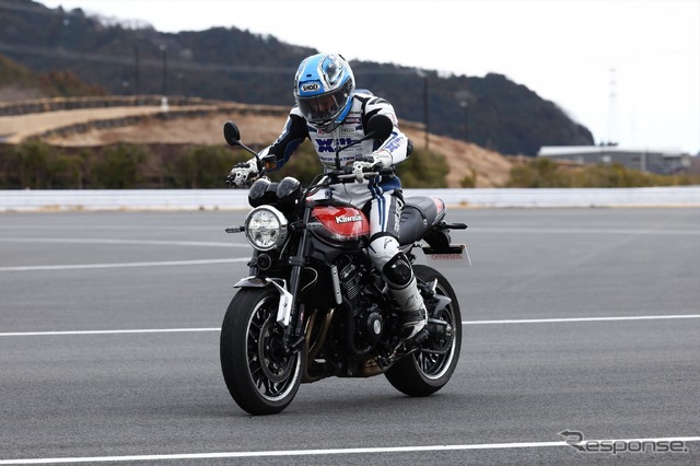Z900RS(SHOWAハイパフォーマンスシリーズKIT装着車)