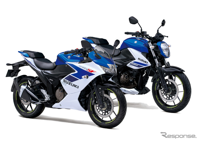 スズキ ジクサーSF250(手前)とジクサー250(奥)
