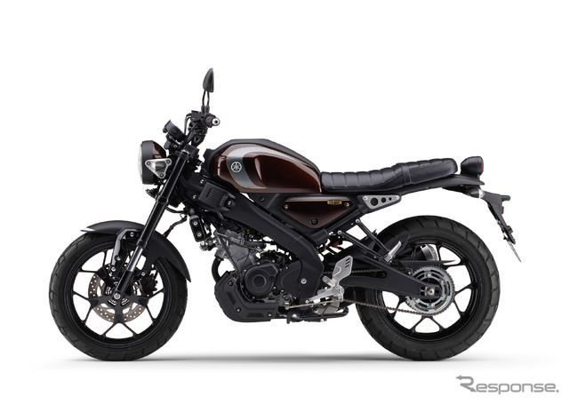 ヤマハ XSR125 ABS(ベリーダークオレンジメタリック)
