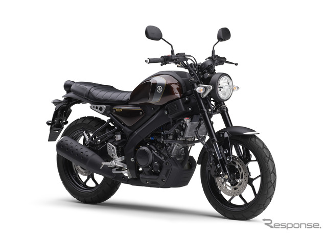 ヤマハ XSR125 ABS(ベリーダークオレンジメタリック)
