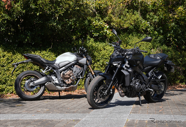 ホンダ CB650R E-Clutch(左)とヤマハ MT-09 Y-AMT(右)