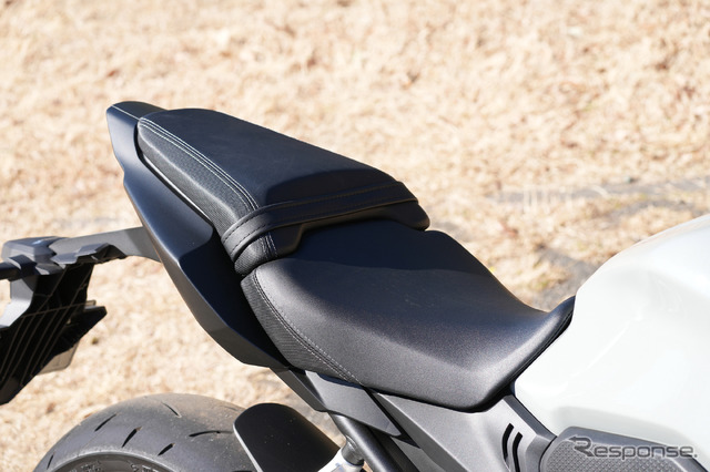 ホンダ CB650R E-Clutch