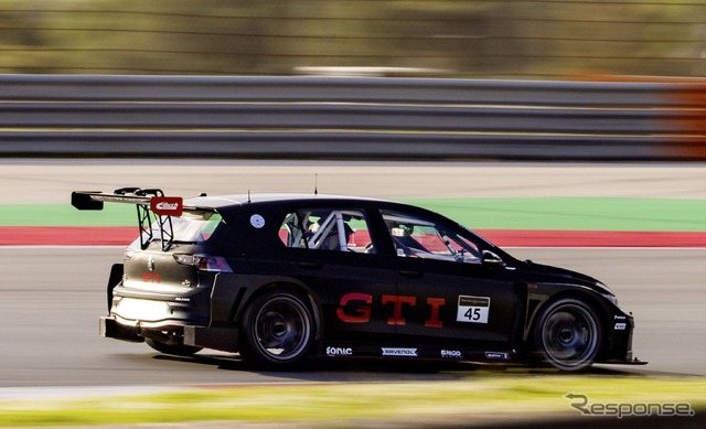 VW『ゴルフGTI』のレーシングカー「Golf GTI Clubsport 24h」(参考)