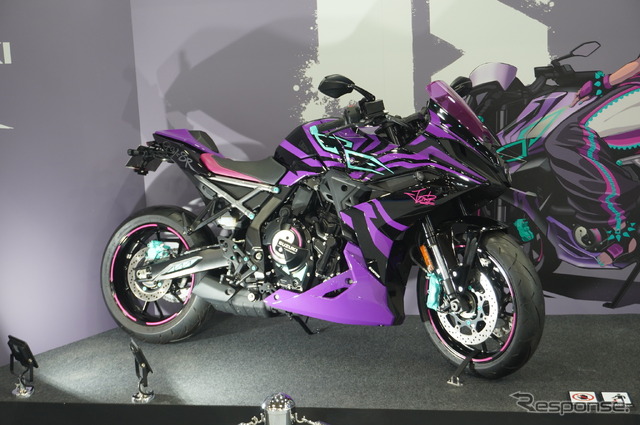 『ストリートファイター6』とコラボレーションした『GSX-8R Tuned by JURI』(大阪モーターサイクルショー2025)