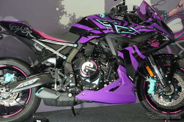 『ストリートファイター6』とコラボレーションした『GSX-8R Tuned by JURI』(大阪モーターサイクルショー2025)