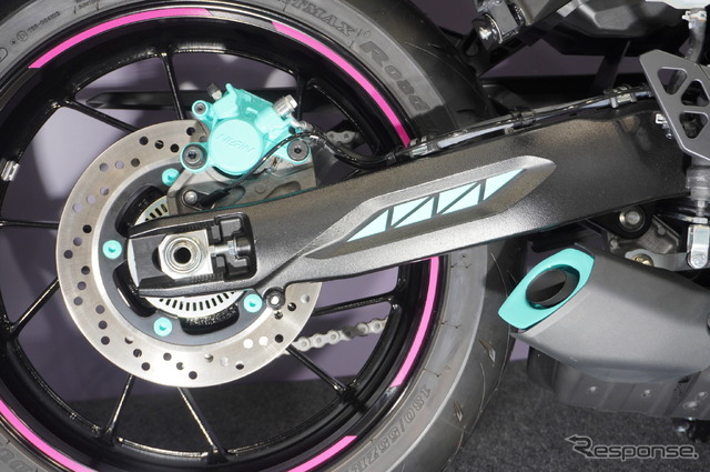 『ストリートファイター6』とコラボレーションした『GSX-8R Tuned by JURI』(大阪モーターサイクルショー2025)