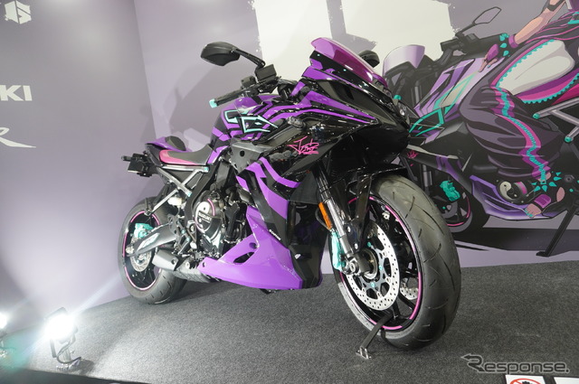 『ストリートファイター6』とコラボレーションした『GSX-8R Tuned by JURI』(大阪モーターサイクルショー2025)