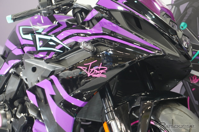 『ストリートファイター6』とコラボレーションした『GSX-8R Tuned by JURI』(大阪モーターサイクルショー2025)