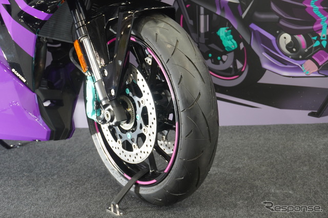 『ストリートファイター6』とコラボレーションした『GSX-8R Tuned by JURI』(大阪モーターサイクルショー2025)