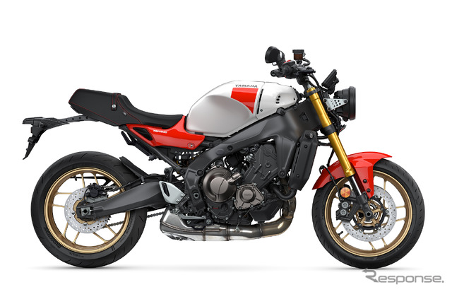 ヤマハ XSR900 2025年モデル(シルキーホワイト)