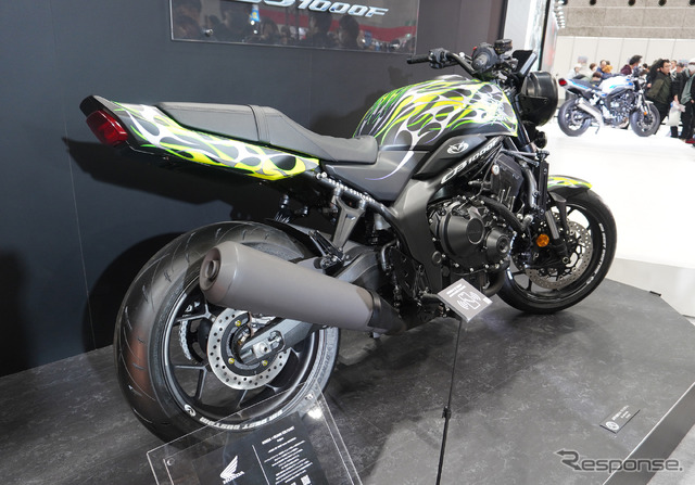 「BEAMS CULTUART」とのコラボカスタムのHONDA CB1000F meets GUCCIMAZE(大阪モーターサイクルショー2025)