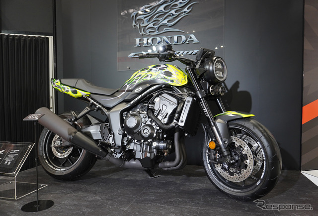 「BEAMS CULTUART」とのコラボカスタムのHONDA CB1000F meets GUCCIMAZE(大阪モーターサイクルショー2025)