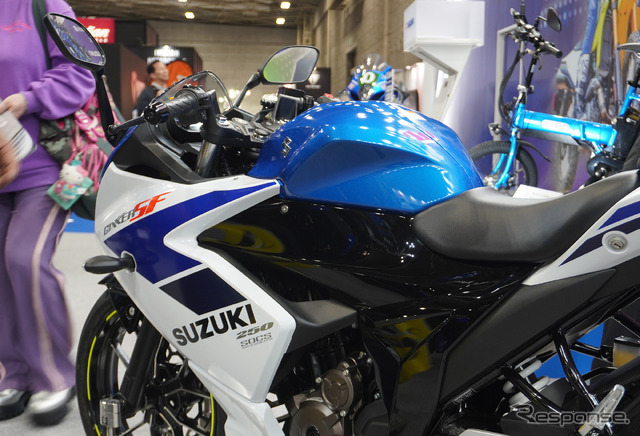 スズキ ジクサーSF250(大阪モーターサイクルショー2025)