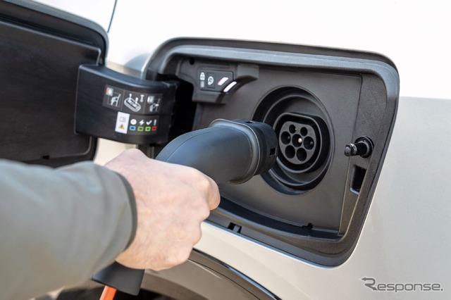 オペル『グランドランド』新型のPHEV