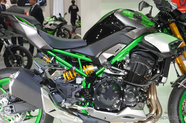カワサキ Z900 SE(大阪モーターサイクルショー2025)