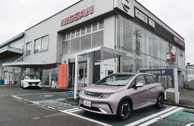 バッテリー容量の小さな標準型を福島・会津若松で充電中。
